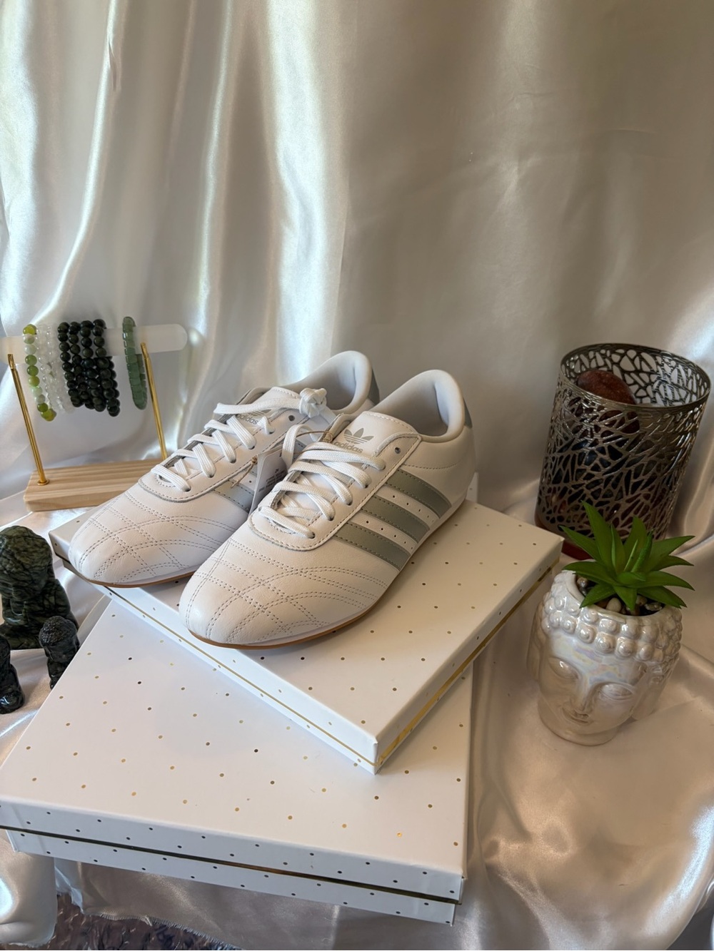 NIB Adidas Taekwondo Lace  Women's White Sneakers with Light Gray Stripes 7.5US